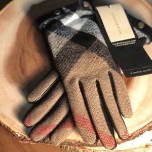 Burberry Check Wool & Leather Touch Screen Gloves